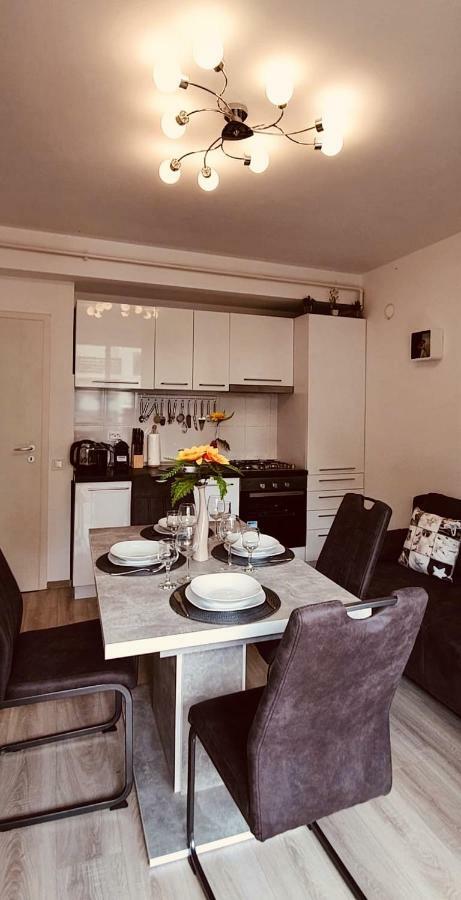 Apartament Comfort Primaverii Rîşnov Ngoại thất bức ảnh