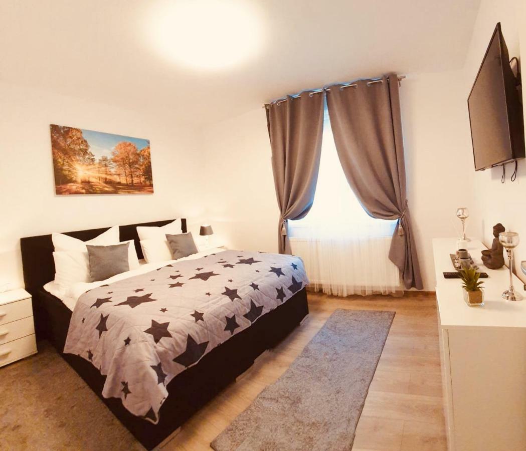 Apartament Comfort Primaverii Rîşnov Ngoại thất bức ảnh